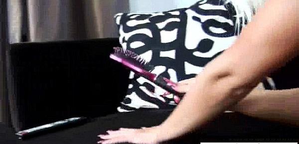  Lonely Girl (lola) Insert In Her Holes All Kind Of Stuffs mov-19